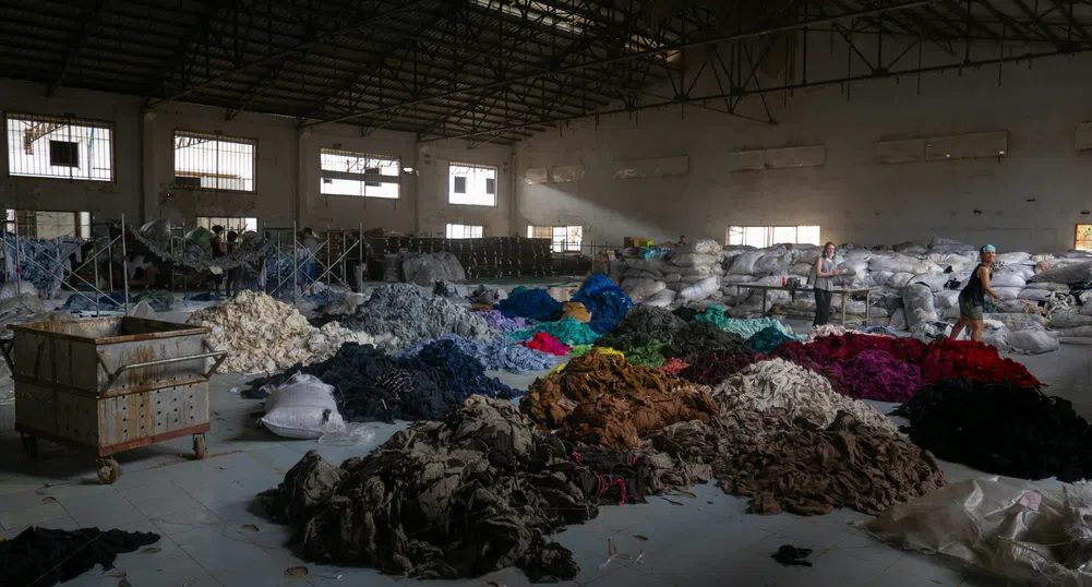 Как технологиите правят бързата мода по-природосъобразна