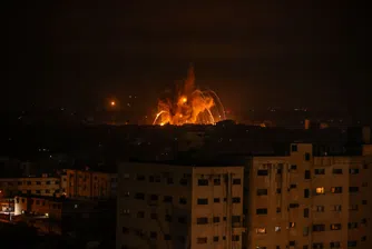 „Хизбула“ удари Израел със стотици ракети и дронове