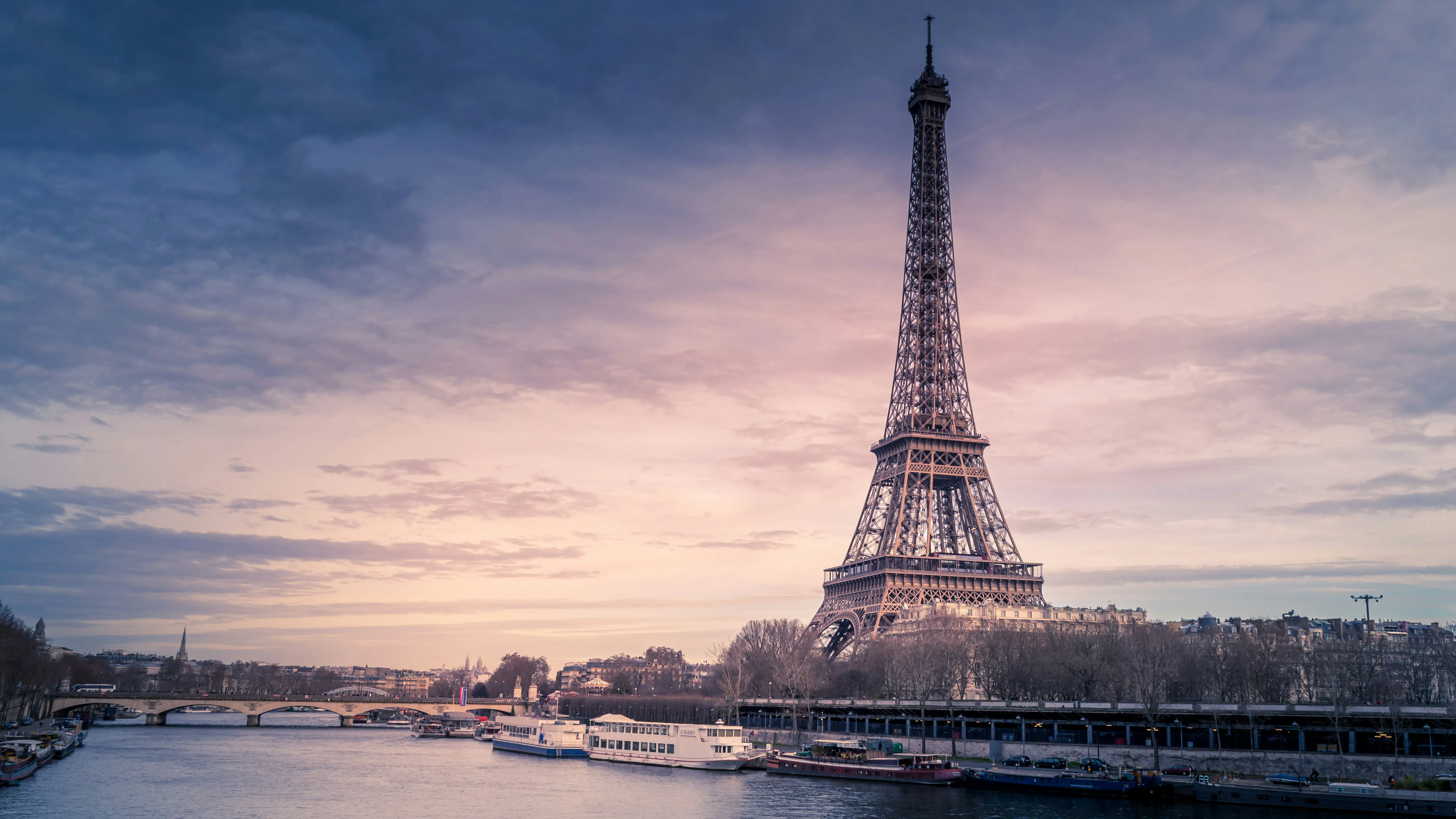 Олимпийският тласък на Airbnb ѝ носи злато в Париж