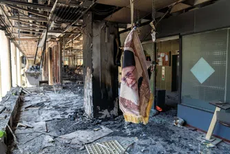 В този момент отслабената власт в Техеран би могла да приеме предложение, което да запази достойнството ѝ, в замяна на облекчаване на санкциите и предотвратяване на американска атака, смята бившият американски дипломат Ричард Хаас