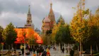 Руснаците се връщат към плащанията в брой, задълбочавайки проблемите на забавящата се военновременна икономика