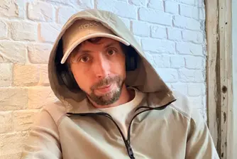 Човекът, който забрави себе си: Как комик с амнезия се завърна на сцената