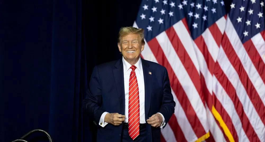 На четири очи: Какво каза Тръмп извън обективите на камерите