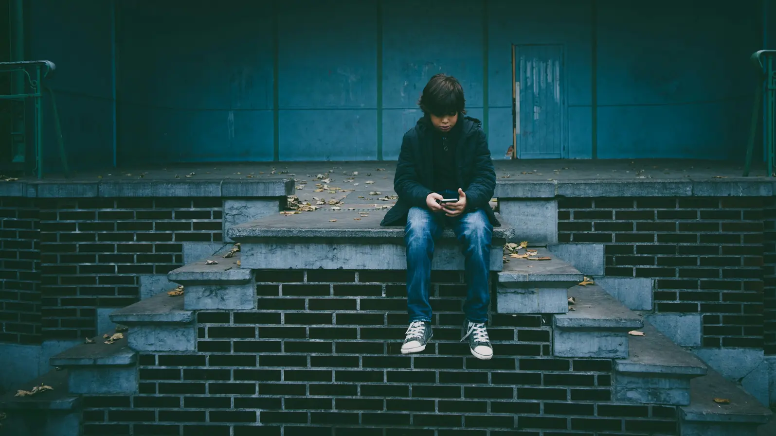 Децата умеят да създават „голи“ снимки с AI – родителите подценяват „фундаментално“ това