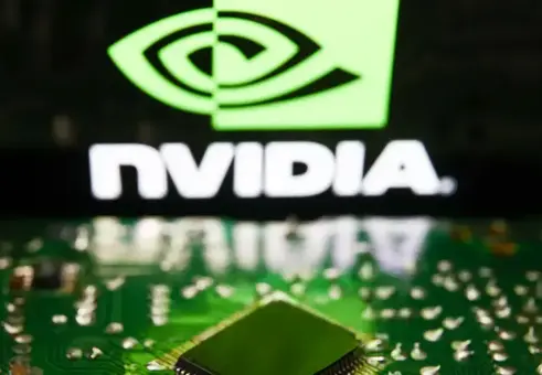 Китай допуска ограничени партиди от AI чиповете на Nvidia в разгара на технологичната надпревара със САЩ
