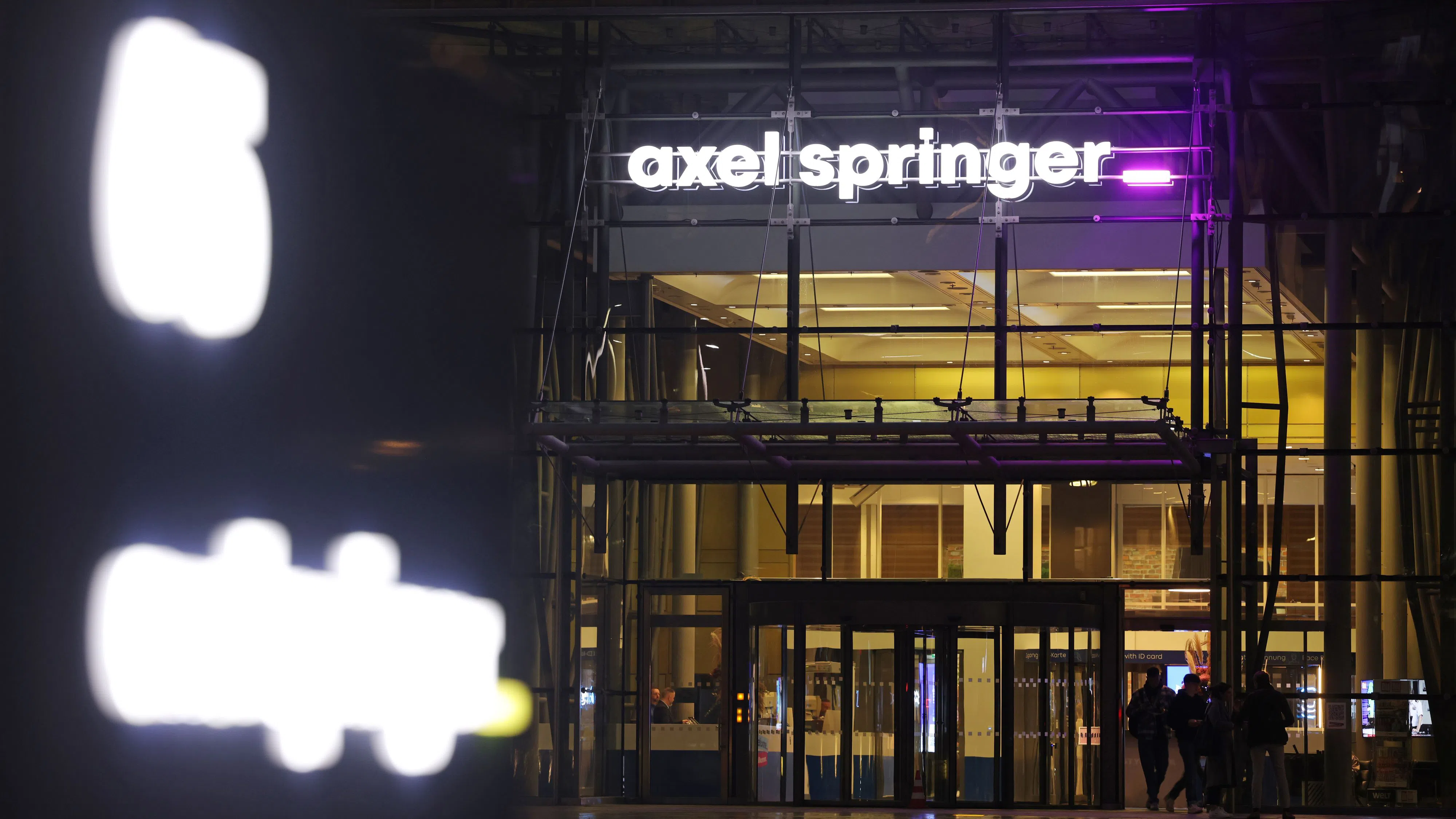 Медийната империя Axel Springer засилва десанта си в САЩ