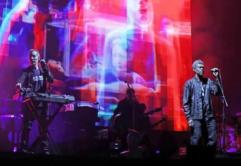 Massive Attack за забраната да влизат в Сингапур заради палестинско знаме на концерт: „Сюрреалистично преживяване“
