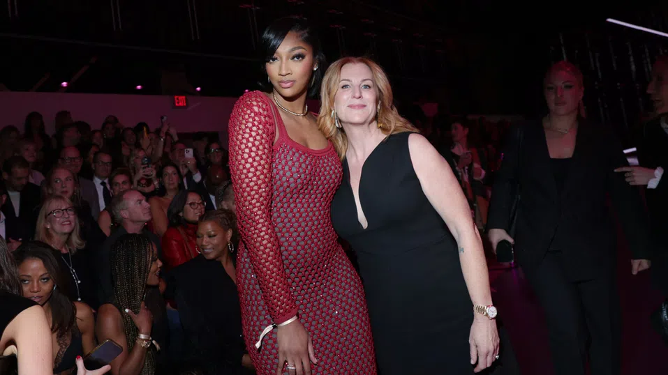 Главният изпълнителен директор на Victoria’s Secret залага на „нова ера на сексапила“