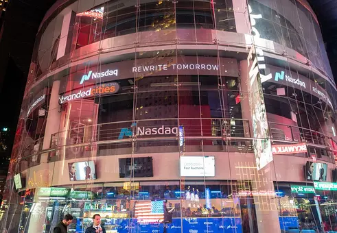 Nasdaq отскача след разпродажбата, но под повърхността на пазара слабостта остава