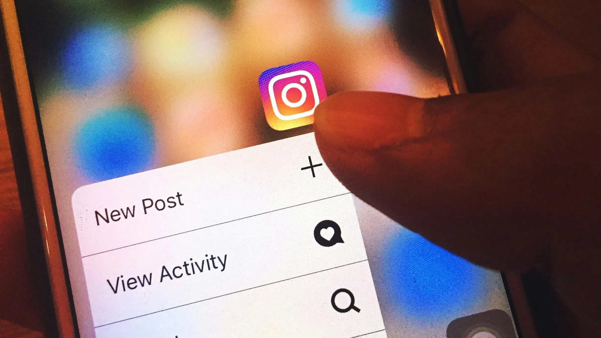 Instagram разработва бутон за нулиране на профили