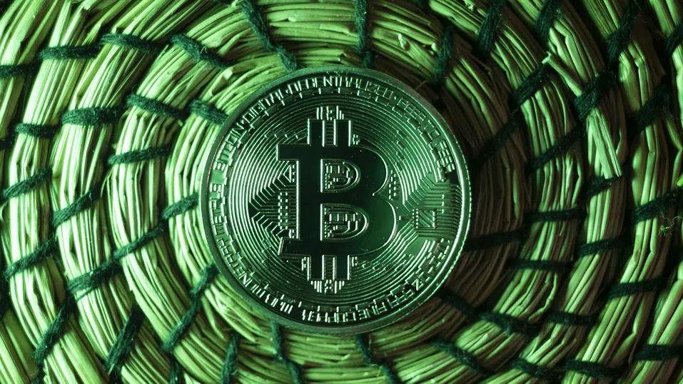 Сривът на критпопазара оголи риска от рекордния ливъридж