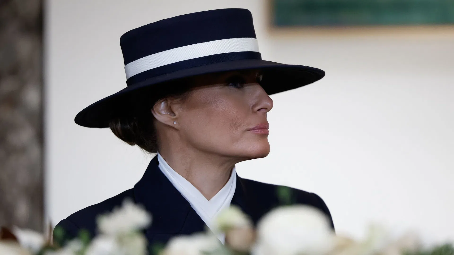 Мелания Тръмп излиза под прожекторите с посещение при семейства на военнослужещи