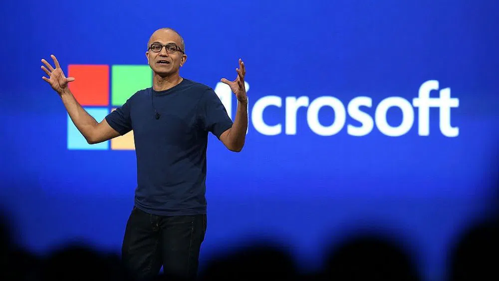 Защо Сатя Надела пропусна ключов форум на Microsoft – точно когато е най-необходим