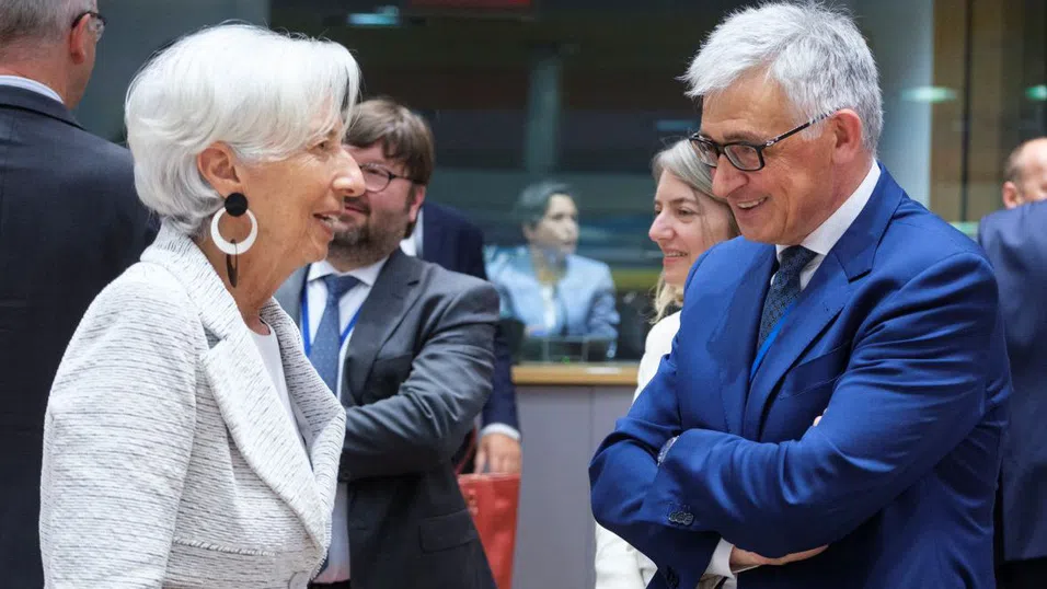 Да моделираш парите на Европа: Какви са перспективите пред еврото в един дигитален свят