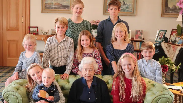 Още една снимка на кралското семейство е била редактирана