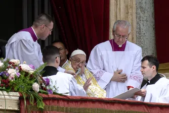 Urbi et Orbi: Папа Франциск призова световните лидери да не се поддават на логиката на страха