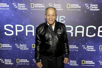 Ед Дуайт се изстрелва в Космоса 63 години след обучението си за първия чернокож астронавт