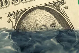 Седмичните данни за безработицата и икономическия растеж не успяха да успокоят опасенията за икономически спад в САЩ. Днес вниманието е насочено към предпочитаните от Фед данни в доклада за PCE