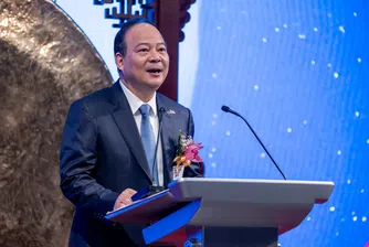 $40 милиарда в сметката, но без яхта: историята на анти-богаташа Робин Дзън