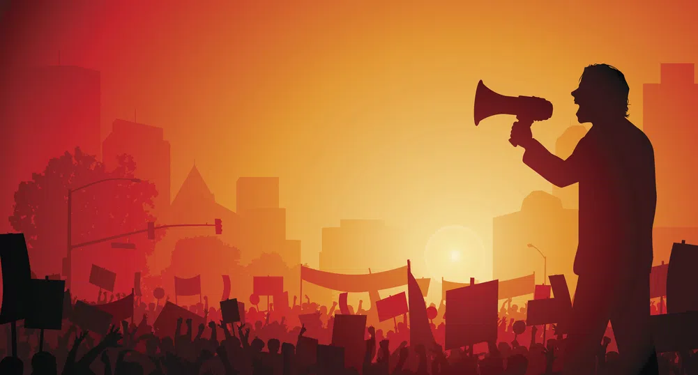 Информационната война: Как социалните мрежи се превърнаха в ключово оръжие в конфликта между Израел и Иран