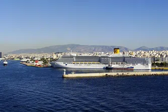 Пристанището в Пирея не се продава, отговори Китай на САЩ