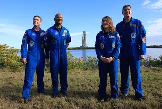 Четирима астронавти се подготвят за историческа мисия до Луната, но защо няма да кацнат на нея?