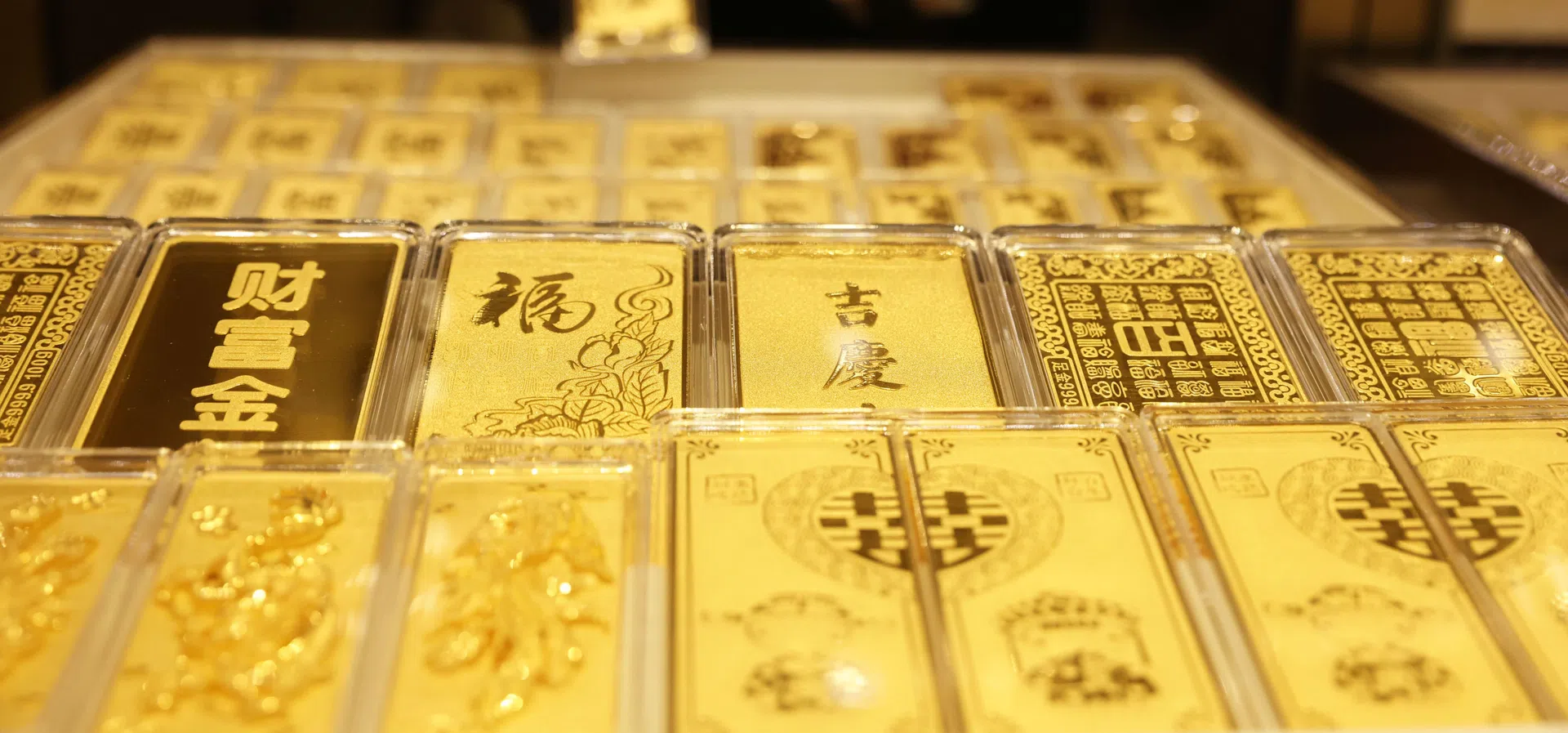 Златото удари пореден рекорд, докато Белият дом връща пазарите в режим „risk-off“