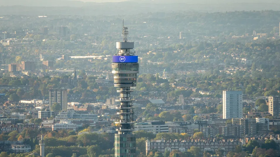 Емблематичната BT Tower в Лондон става хотел след сделка за $347 млн.