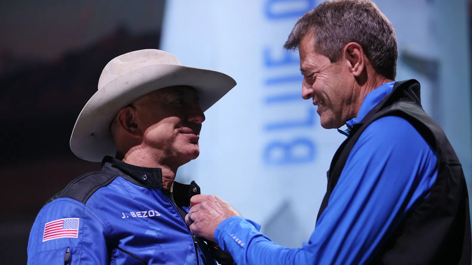 1600 сателита, $10 милиарда минимум – ще изпълни ли Amazon сателитната си цел до юли 2026 г.