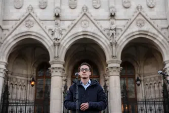 Унгарски депутат е глобен с 60 000 евро заради протеста си срещу забраната на ЛГБТ+ паради