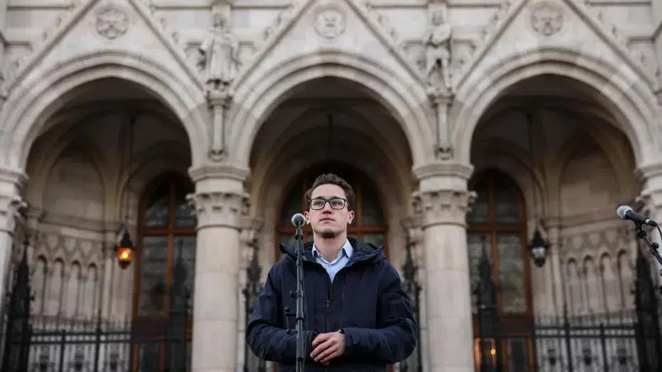 Унгарски депутат е глобен с 60 000 евро заради протеста си срещу забраната на ЛГБТ+ паради