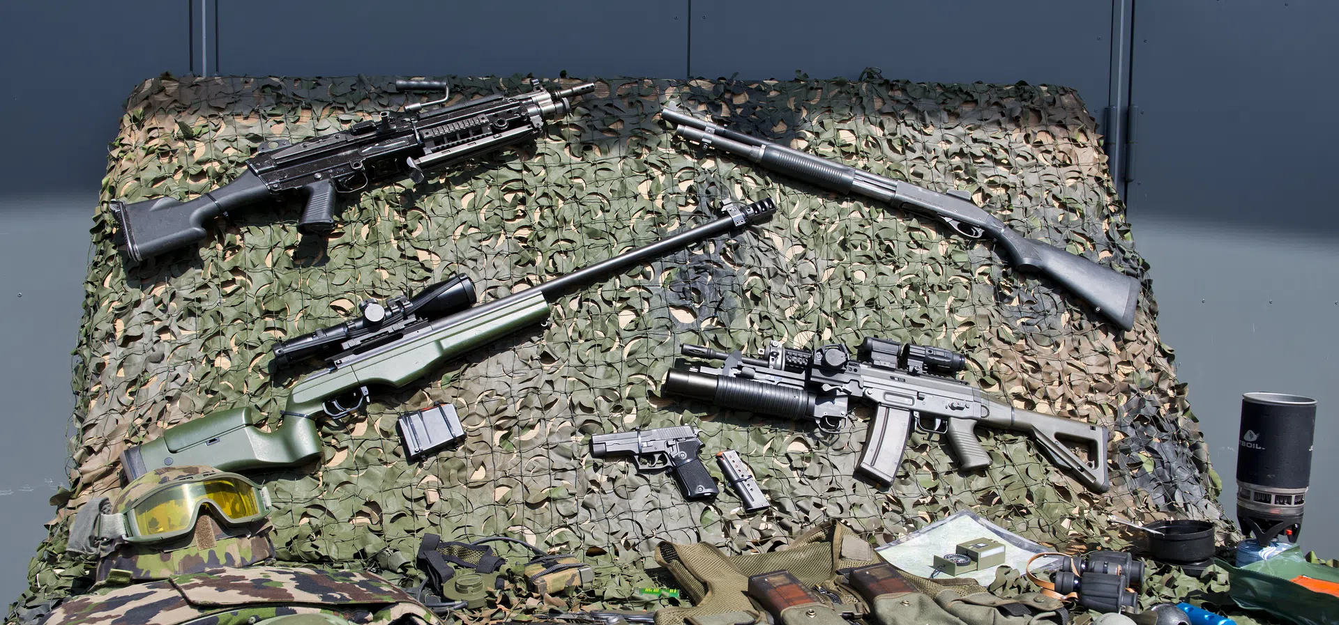 Швейцария отказва износ на оръжие за САЩ, докато Вашингтон води война с Иран