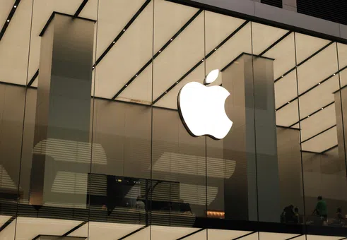 Най-голямото предизвикателство пред новия CEO на Apple ще бъде да трансформира AI стратегията на гиганта