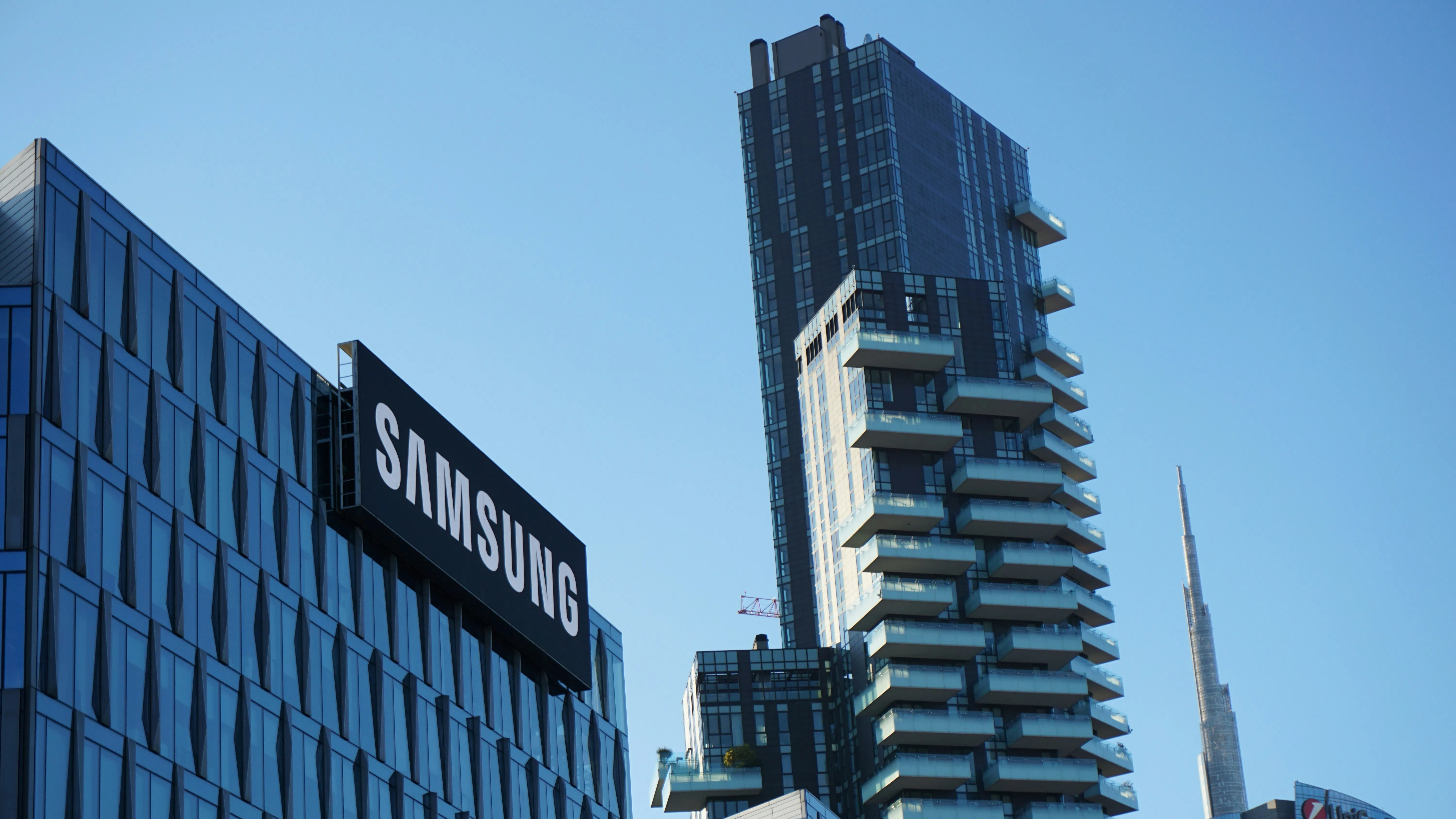 Samsung сменя ръководителя на отдела за чипове, променяйки стратегията за AI надпреварата