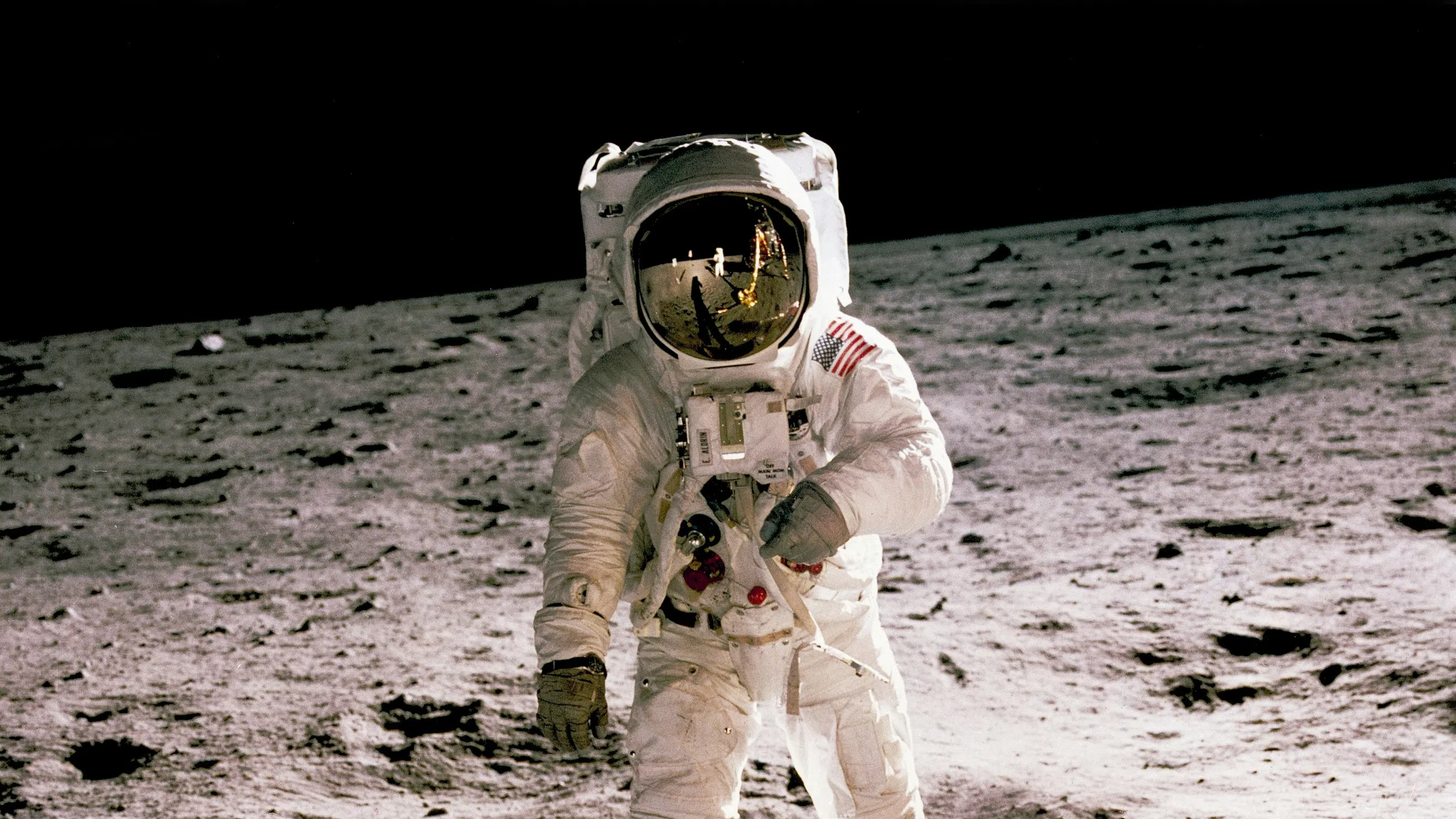 На 14 април 2025 г шест жени – Айша Боу