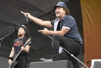 Pearl Jam с кавър на „My City of Ruins“ в знак на солидарност с Брус Спрингстийн след нападките на Тръмп (видео)