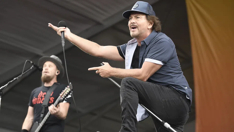 Pearl Jam с кавър на „My City of Ruins“ в знак на солидарност с Брус Спрингстийн след нападките на Тръмп (видео)