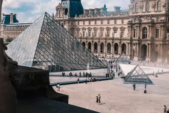 Ще оцелее ли Париж под натиска на свръхтуризма?