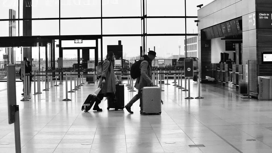 Големите европейски летища продължават да работят в затруднение след кибератаката