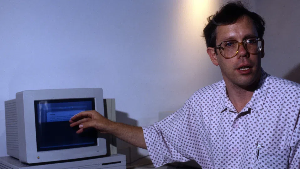 От инженер в Apple до "Божествената молекула": Тайният път на един технологичен гений