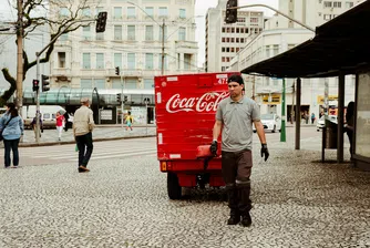 Обемът на продажбите в гиганта за безалкохолни напитки е нараснал с 1%, което е обрат спрямо спада от предишното тримесечие