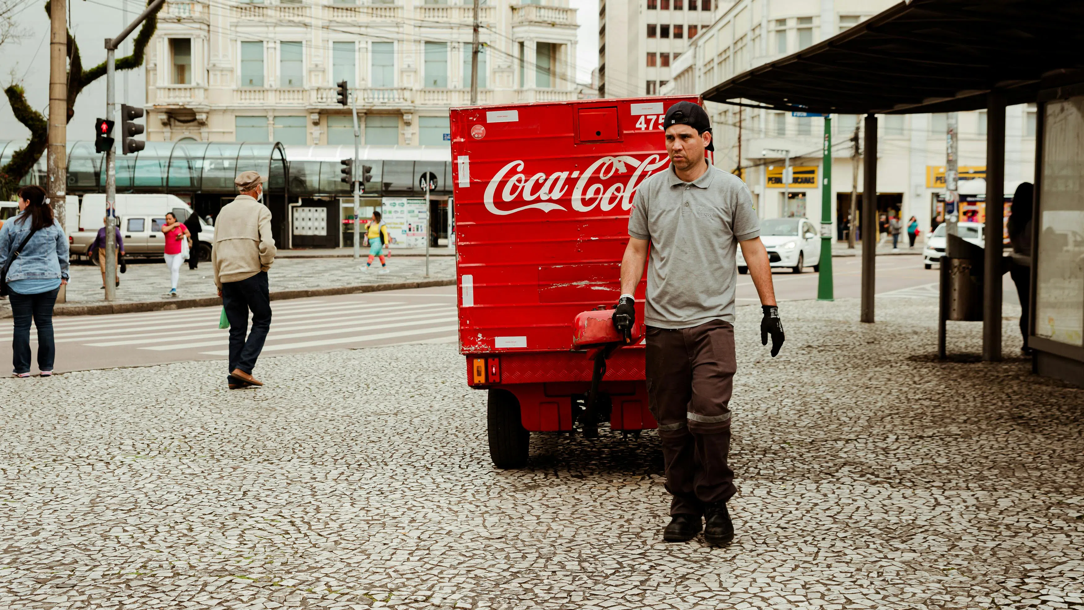 Coca-Cola надмина прогнозите за Q3, но търсенето остава слабо