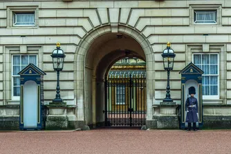 Колко и какво е знаел Дворецът за „мръсните“ тайни на принц Андрю