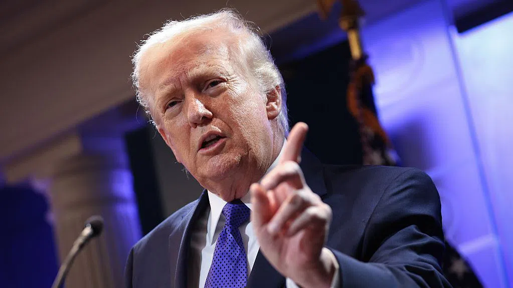 САЩ се заричат да ударят иранска инфраструктура, докато държавите се опитват да отворят Ормузкия проток