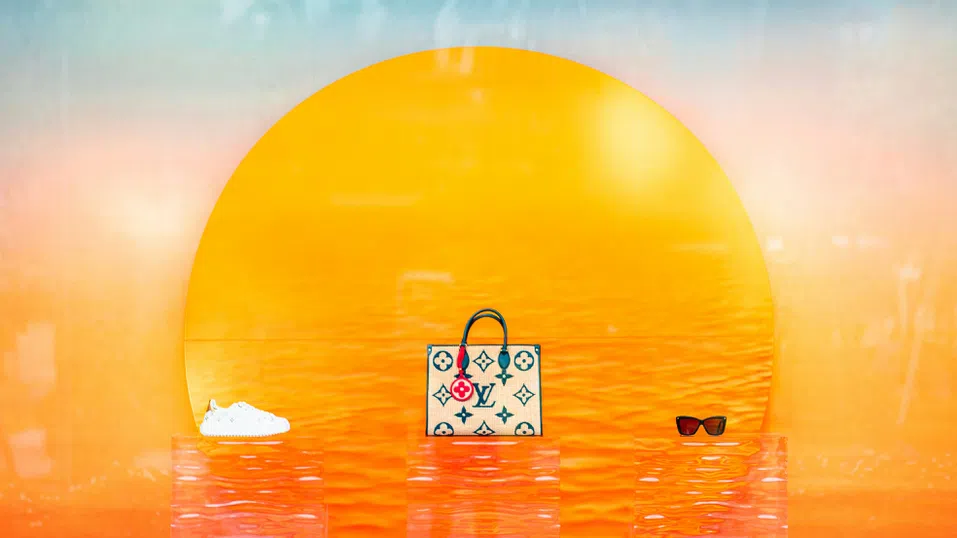 Rolex, LVMH, Hermès Birkin: Компания разпродава съкровища от изгубени куфари