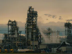 ЕС се опитва да неутрализира рисковете от иранската криза с извънреден енергиен план