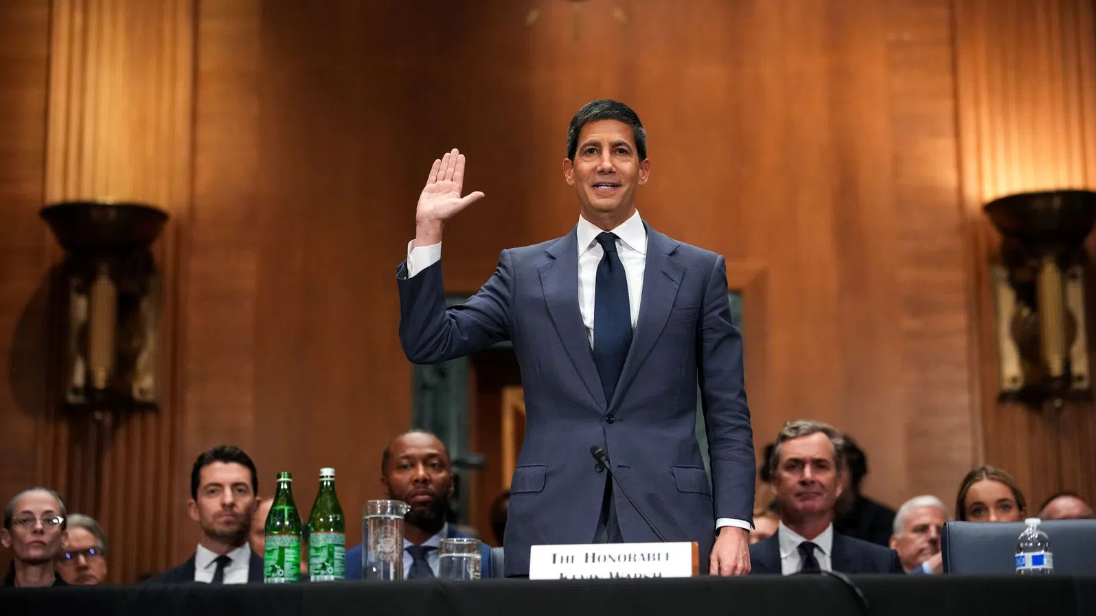 Ключови моменти от изслушването на Кевин Уорш в Конгреса