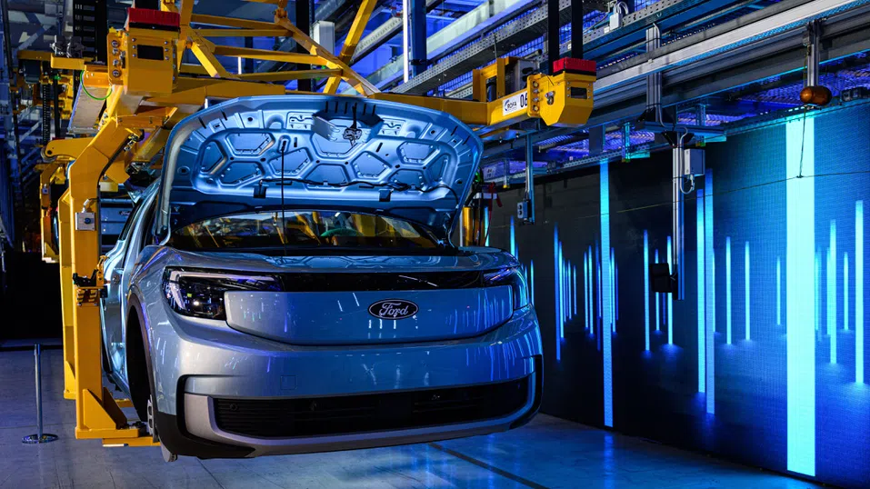 Ford засилва електрическото отстъпление на автомобилната индустрия