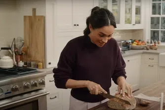 Две принцеси, един пуловер: Меган Маркъл копира стила на Кейт Мидълтън