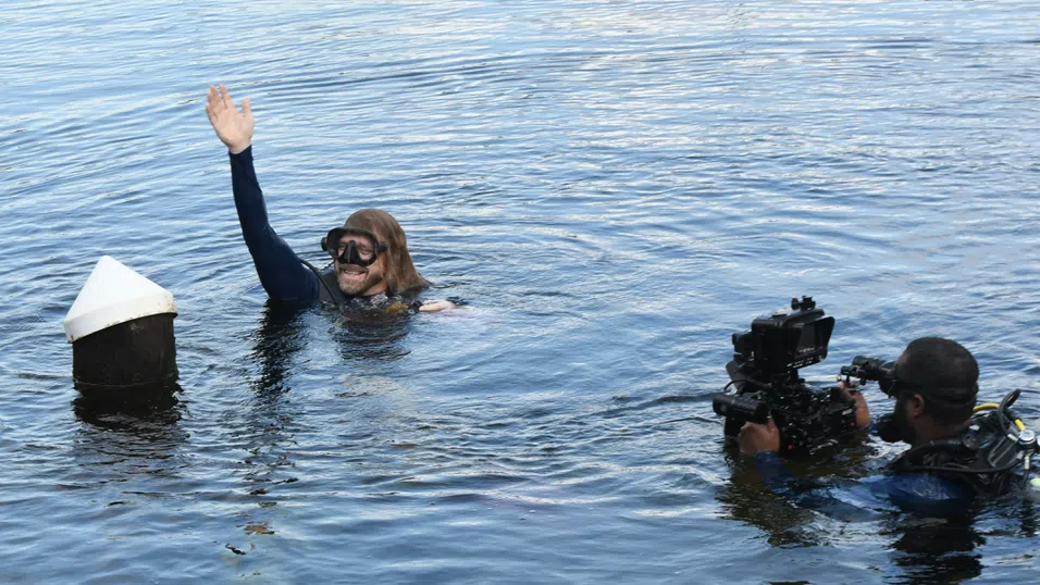 По-нисък, но по-здрав. Какво се случва, ако живееш 100 дни под вода